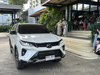 Hire a car with a driver near me.